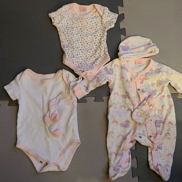 3 baby outfit combo - Picture 1 of 1